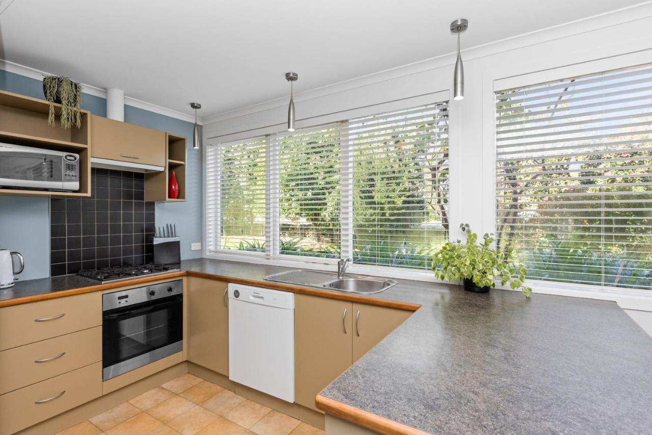 The Village Apartment, Just Steps To The Village Shops, Bars And Restaurants Havelock North Exteriér fotografie